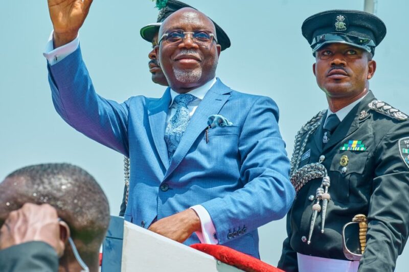 Ondo Governor Offers Automatic Jobs to Seven Outstanding Corps Members