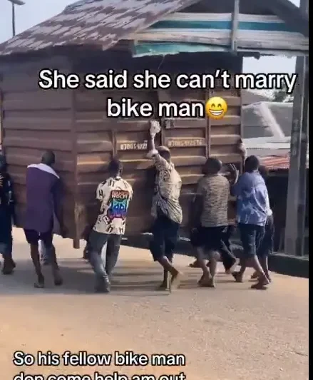VIDEO: Drama as Bikeman Takes Back Container Gift After Girlfriend Refuses to Marry Him