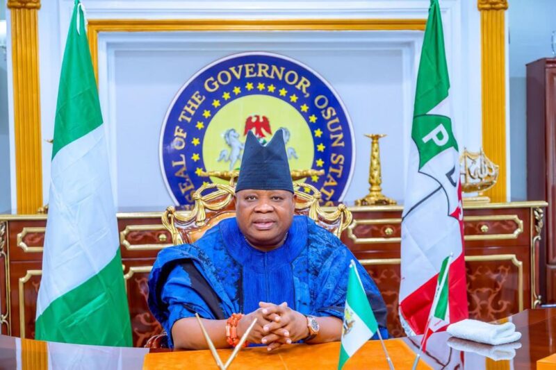 Panic In Osogbo As Gunmen Attack Adeleke’s Convoy After Palace Visit