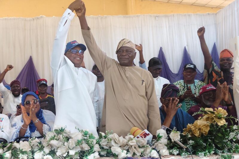 Osun 2026: Big Blow For Adeleke As Former Gov Leads PDP Bigwigs To Endorse APC Candidate