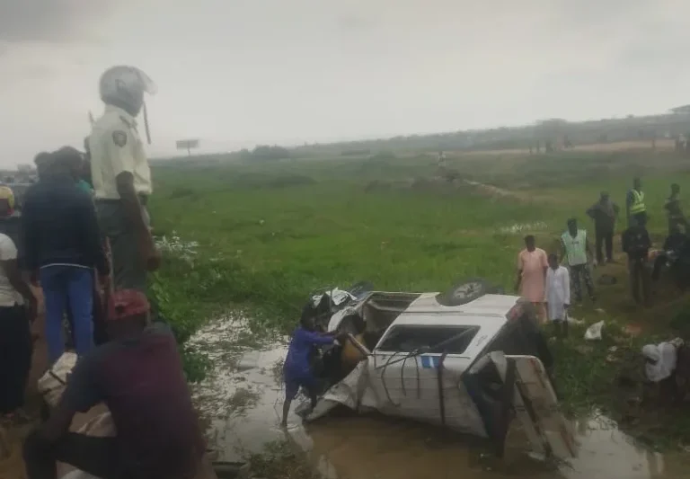 Three Killed After Vehicle Somersaults Off Lagos-Ibadan Expressway Bridge