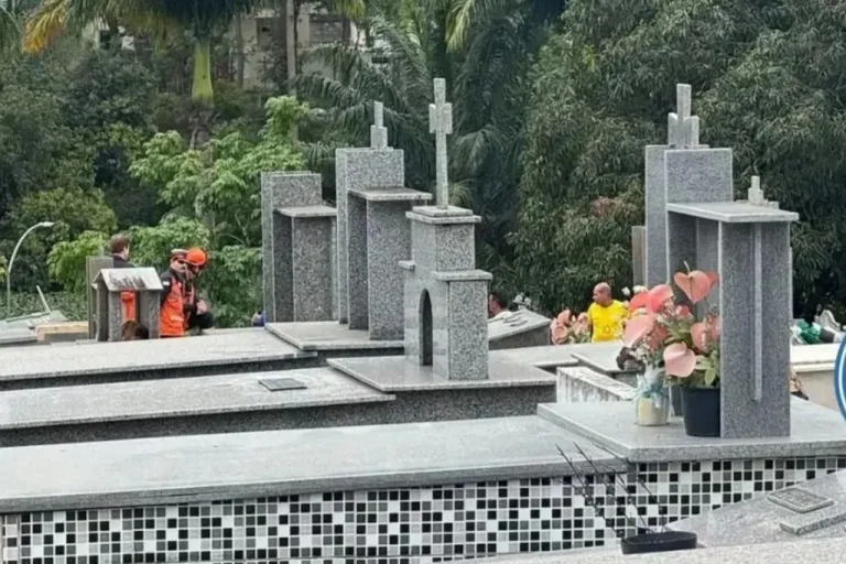 Man Dies After Falling Into Father’s Grave
