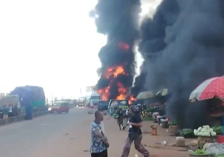 VIDEO: Panic in Edo as Fire Guts Oluku Market Hours After Residents Scoop Fuel From Fallen Tanker