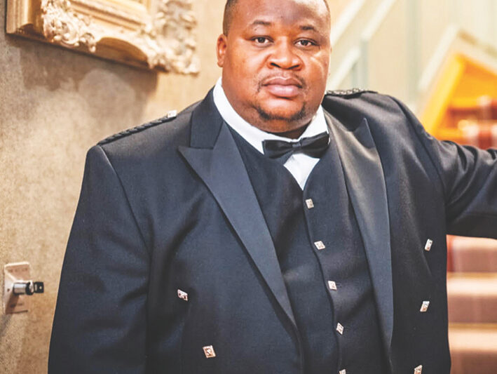 PHOTO: ‘Wetin Una Go Use Yab Me Again?’ — Cubana Chief Priest Shows Off Weight Loss